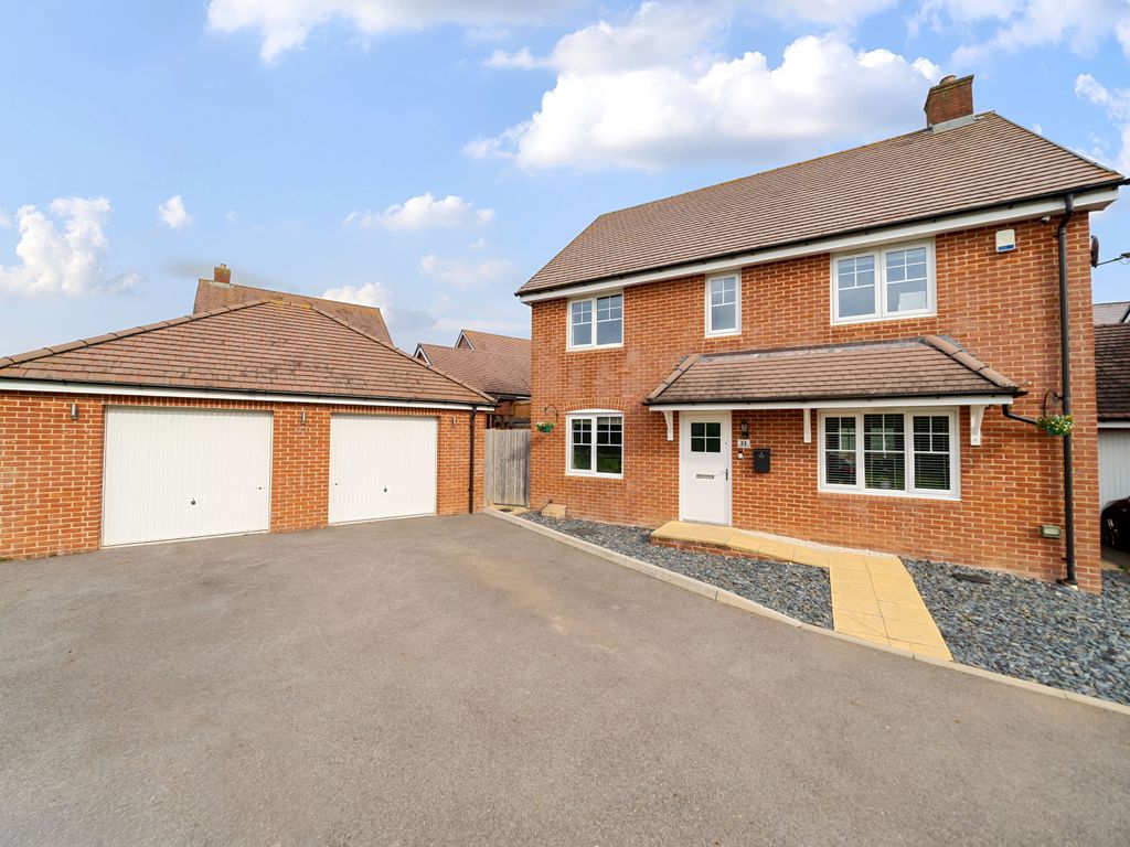 4 bed detached house for sale in Olympic Park Road, Andover SP11, £