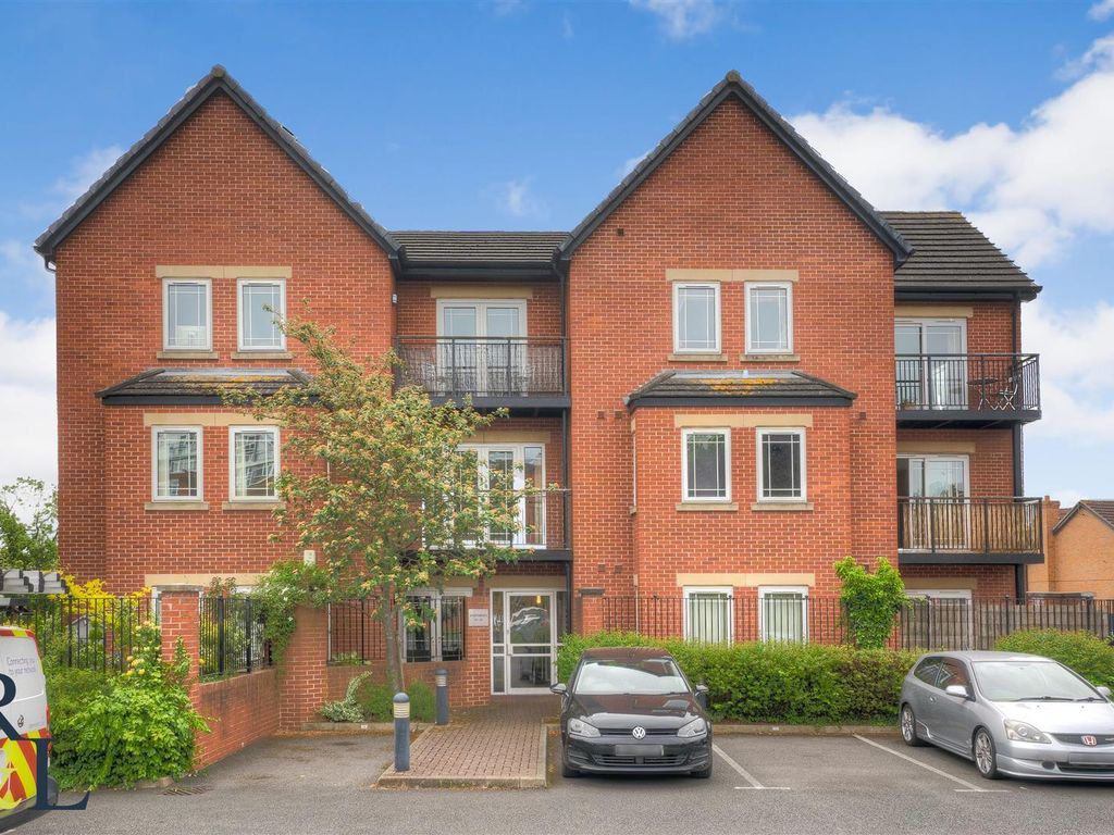 2 bed flat for sale in West Point, Bruce Drive, West Bridgford
