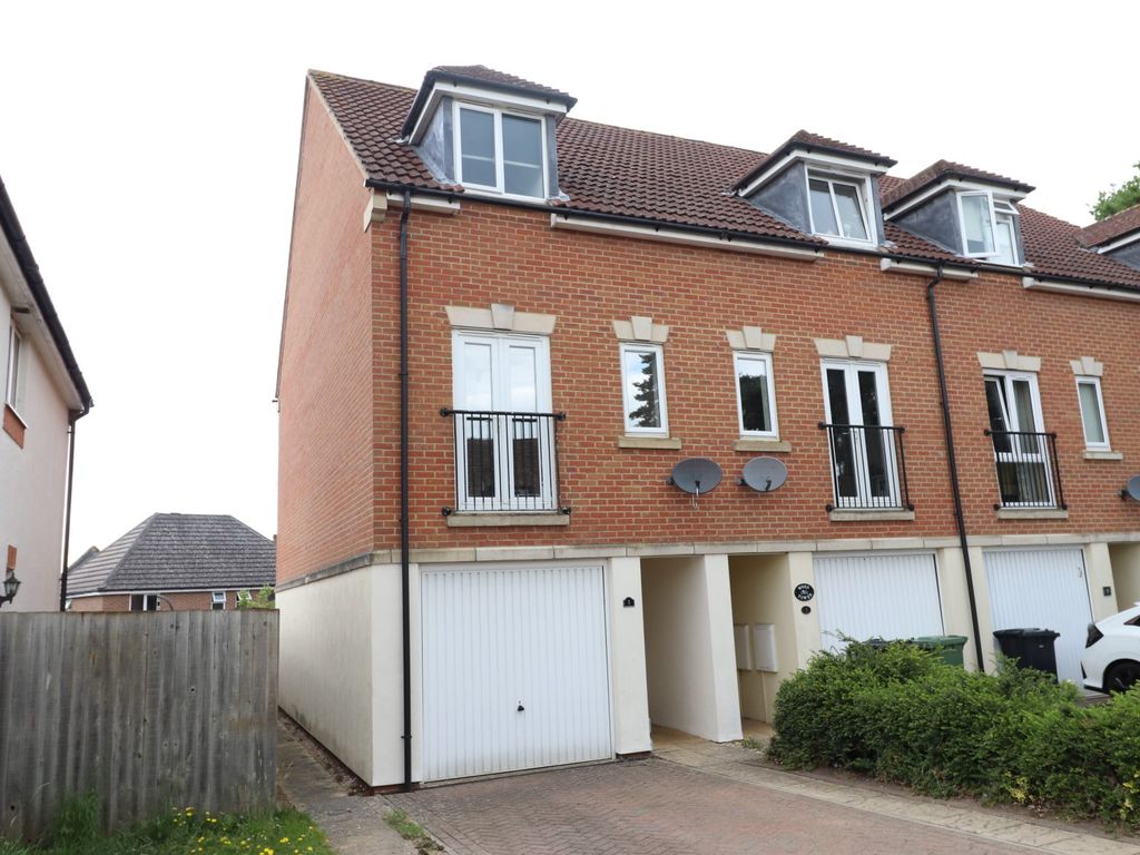 3 bed end terrace house for sale in Tarragon Road, Downham Market PE38