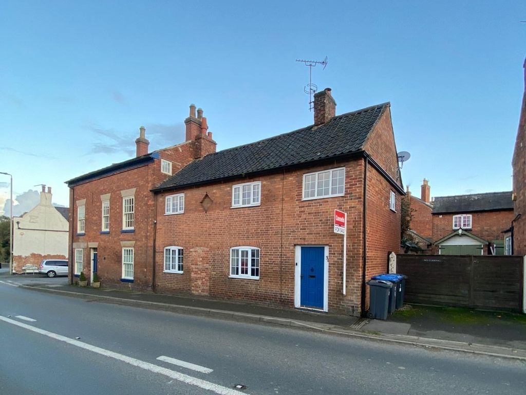 3 bed property for sale in High Street, Husbands Bosworth, Lutterworth LE17, £170,000 Zoopla