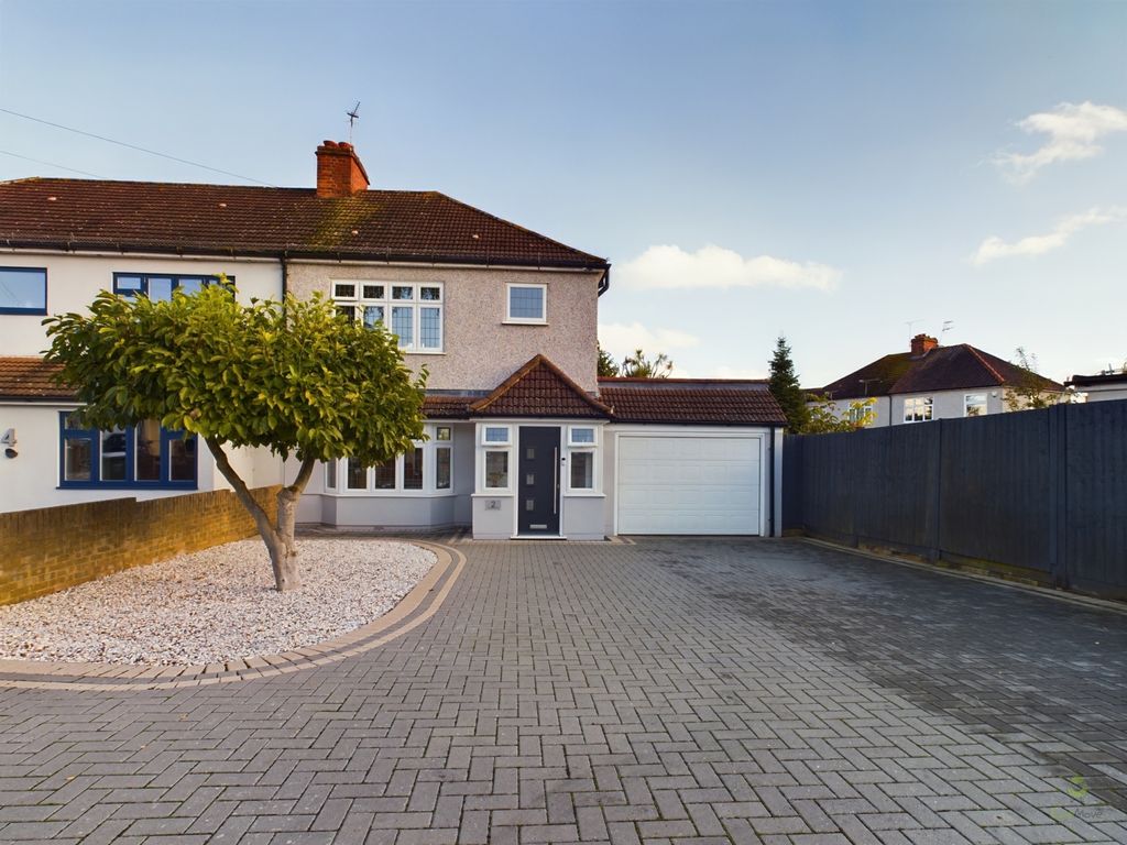 3 bed semidetached house for sale in Lancelot Road, Welling DA16, £600,000 Zoopla