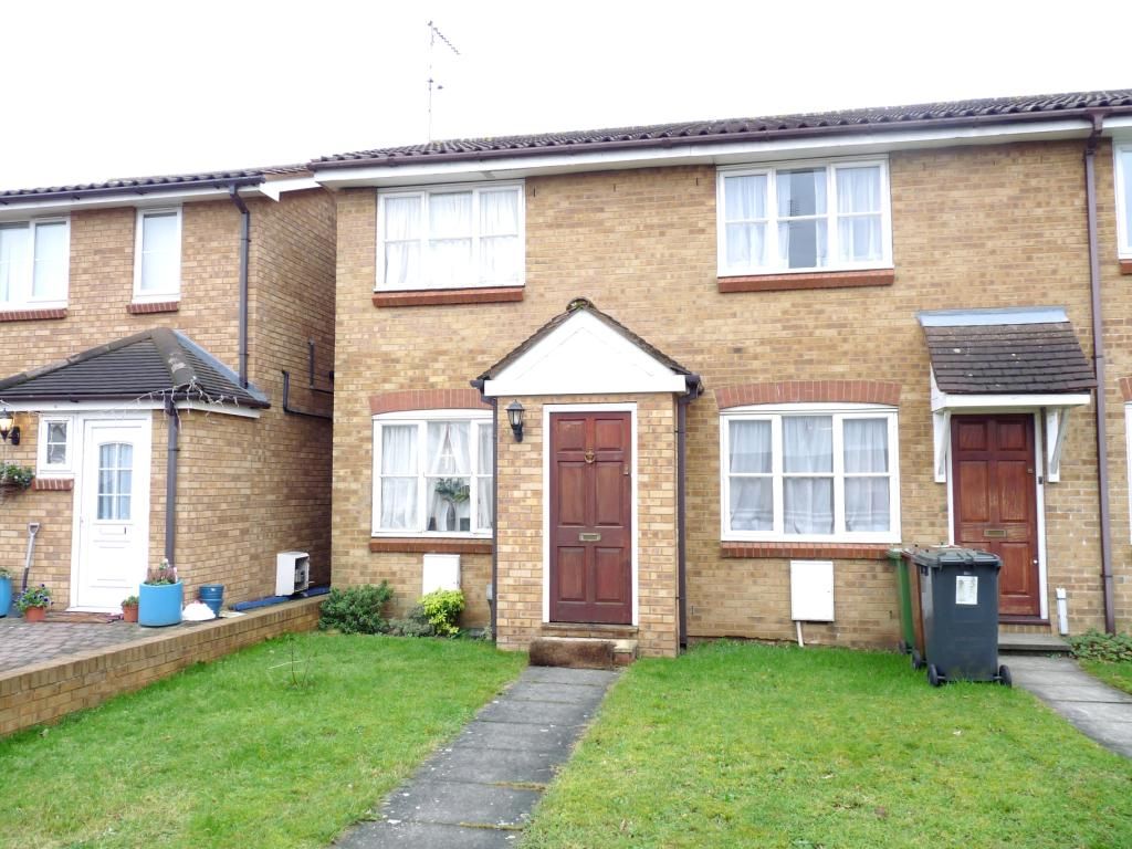 2 bed terraced house to rent in Martins Walk, Borehamwood