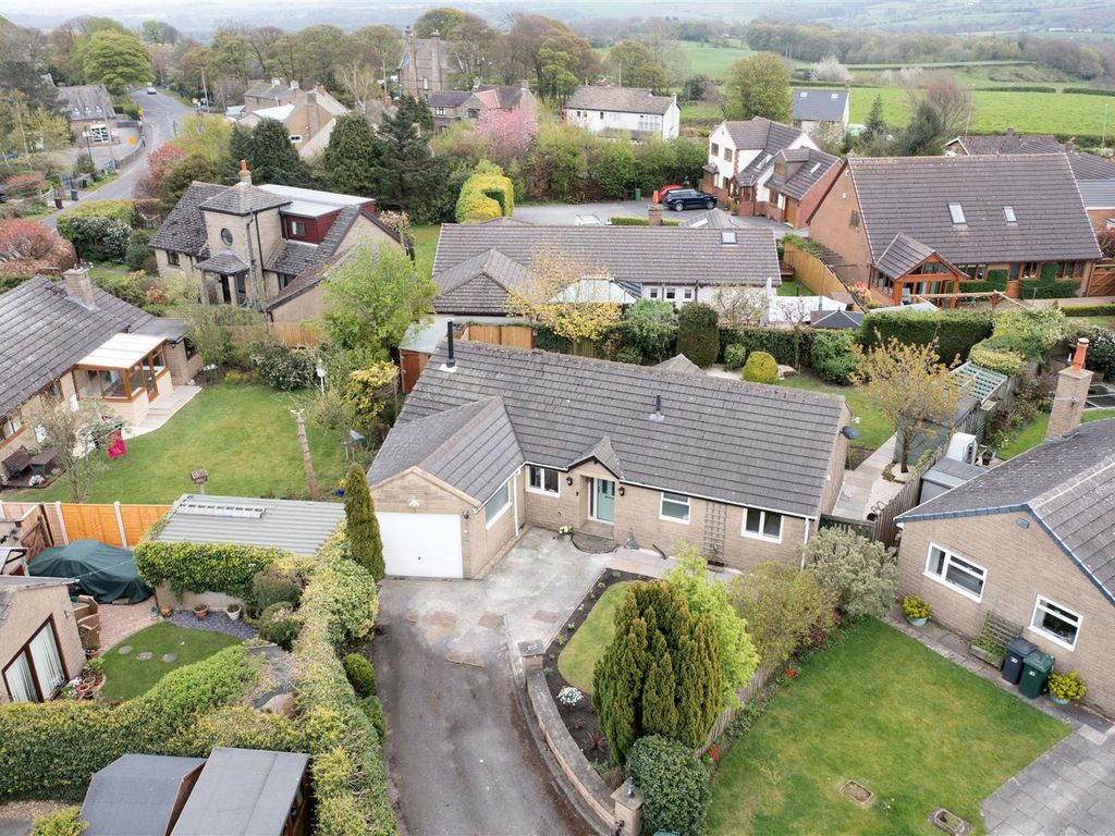 3 bed detached bungalow for sale in Green Acre Drive, Upper Denby