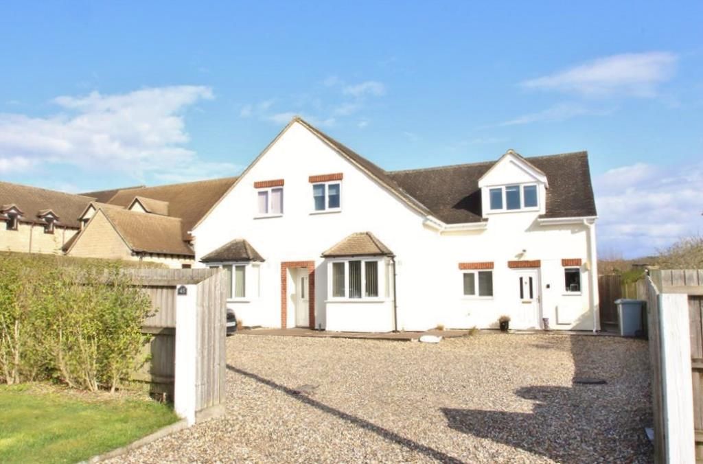 2 bed flat to rent in Common Road, North Leigh, Witney OX29 Zoopla