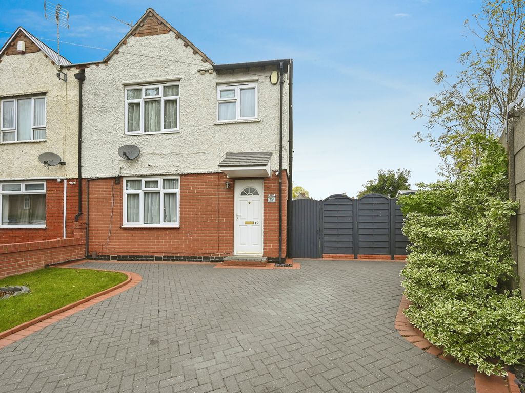 3 bed semidetached house for sale in Ashtree Avenue, Derby, Derbyshire
