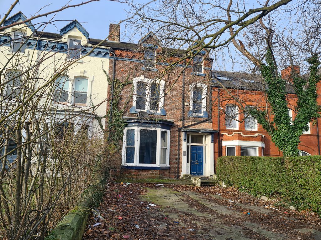10 bed property for sale in 4 Yarm Road, StocktonOnTees, Cleveland