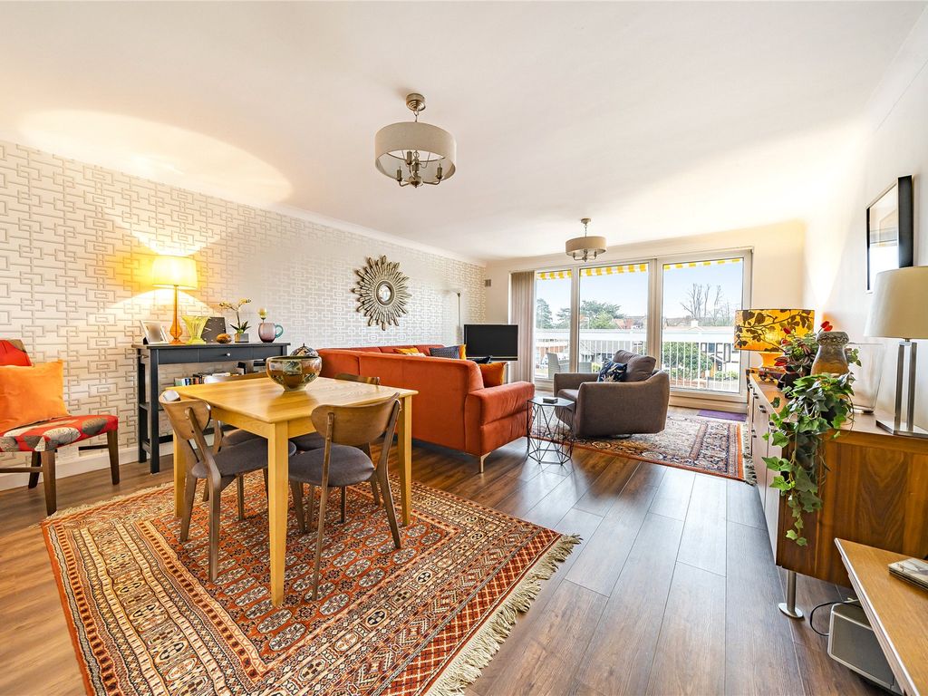 2 bed flat for sale in Orchard Road, Bromley BR1, £450,000 Zoopla