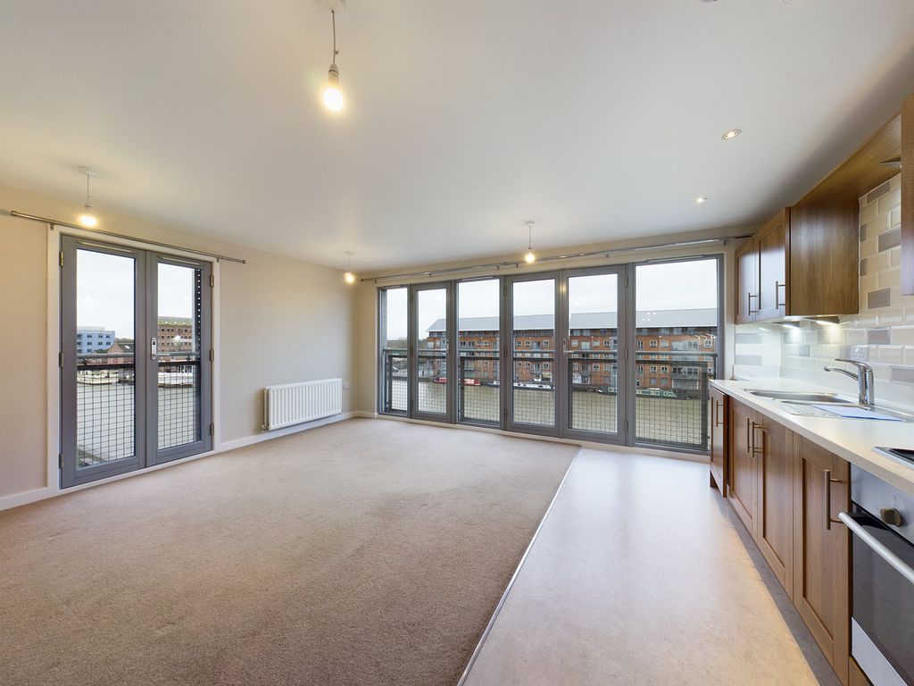 2 bed flat to rent in Merchants Quay, The Docks, Gloucester GL1 Zoopla