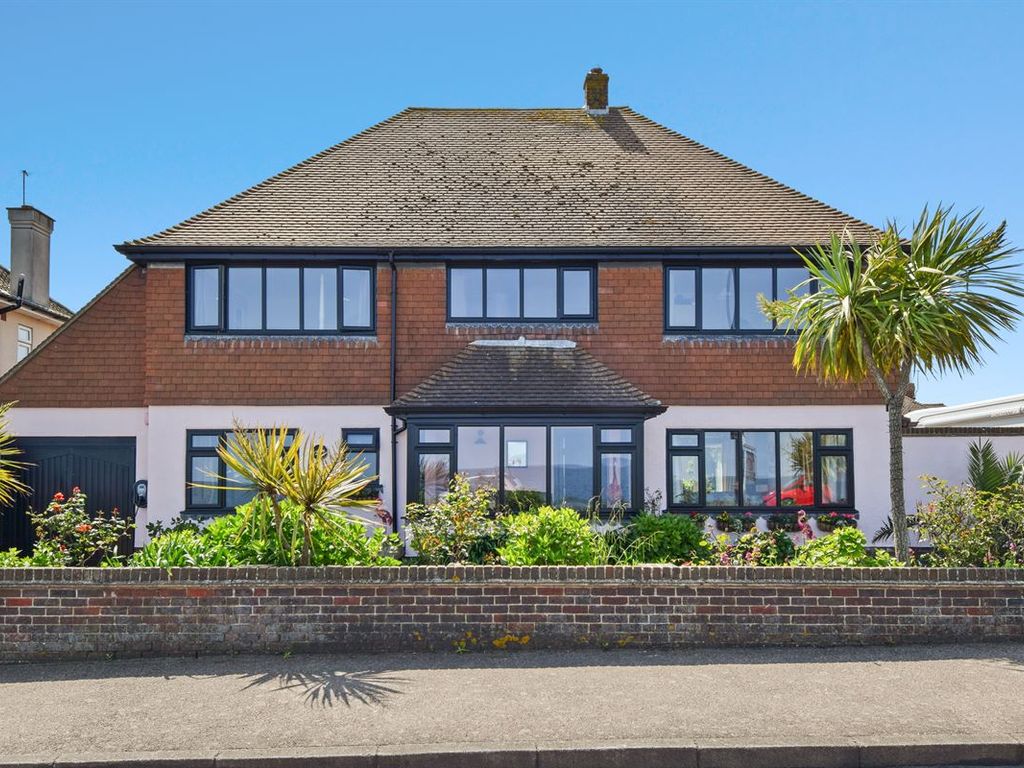 4 bed detached house for sale in Western Esplanade, Herne Bay CT6, £