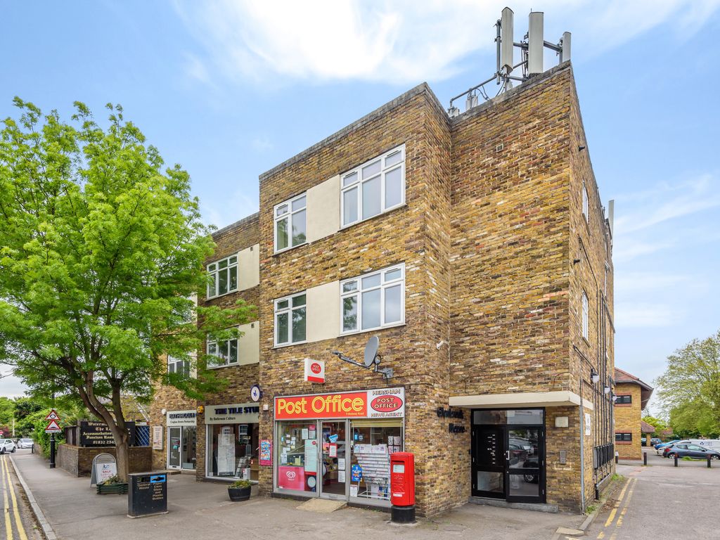 2 bed flat for sale in Molesey Road, Hersham KT12 Zoopla