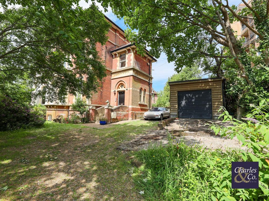 1 bed flat for sale in Pevensey Road, St. LeonardsOnSea TN38, £