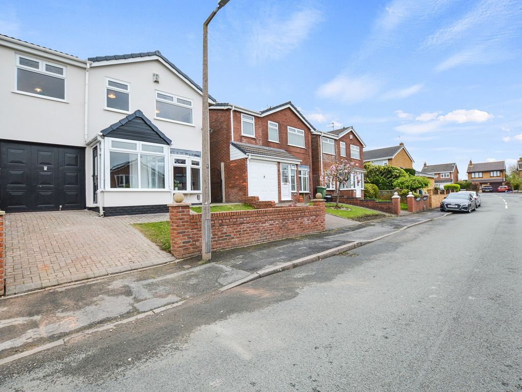 4 bed detached house for sale in Larch Close, Billinge, Wigan, Greater