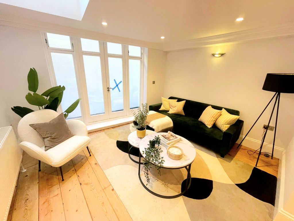 2 bed flat for sale in Balls Pond Road, Islington N1 Zoopla