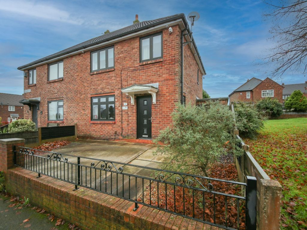 3 bed semidetached house for sale in Thirlmere Road, Wigan, Lancashire
