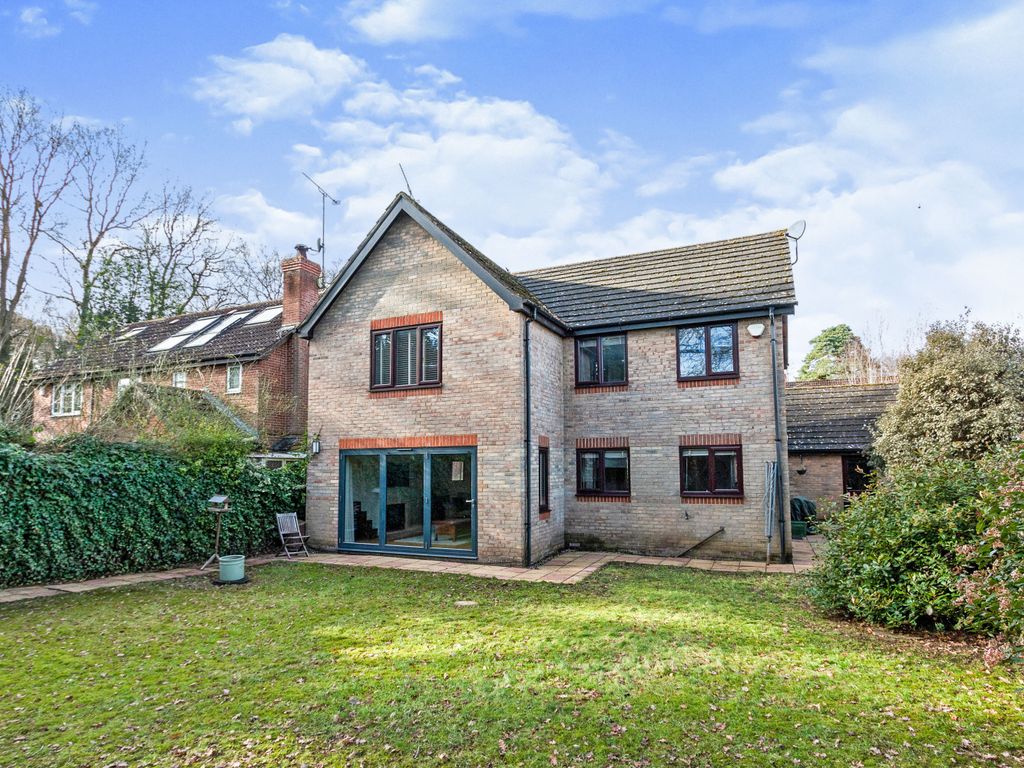 4 bed detached house for sale in Tamworth Drive, Fleet GU51 Zoopla