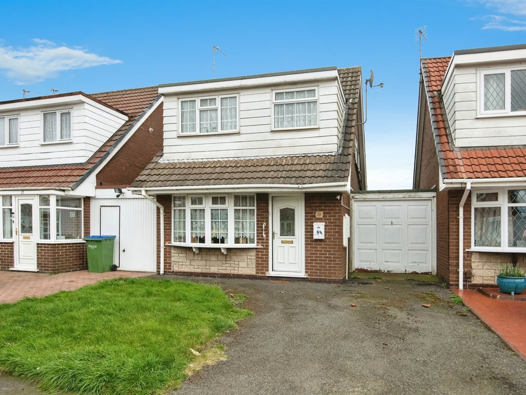 3 bed detached house for sale in Napier Drive, Tipton DY4, £220,000