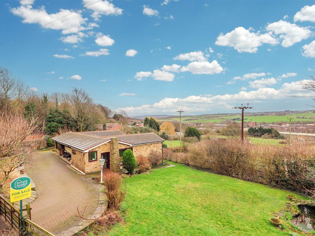 4 bed detached bungalow for sale in Matty Marsden Lane, Horbury