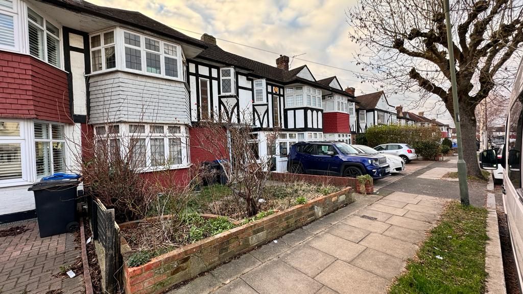 3 bed terraced house for sale in Aragon Road, Morden SM4, £470,000 Zoopla