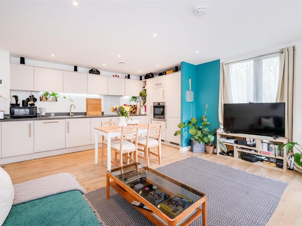 2 bed flat for sale in Lapwing Heights, Waterside Way, Hale Village N17