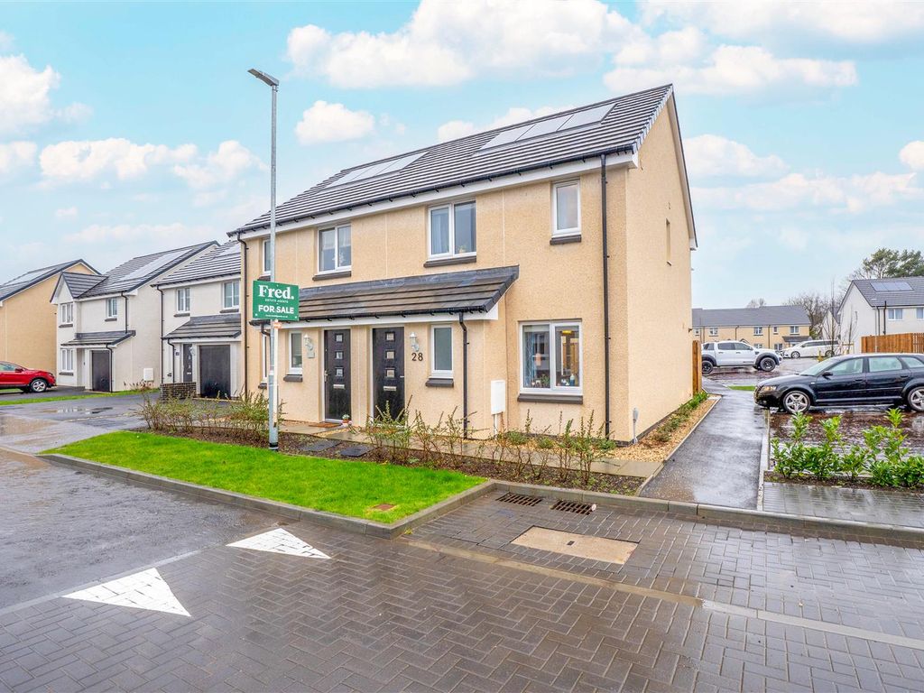 3 bed semidetached house for sale in Lotus Crescent, Cleland