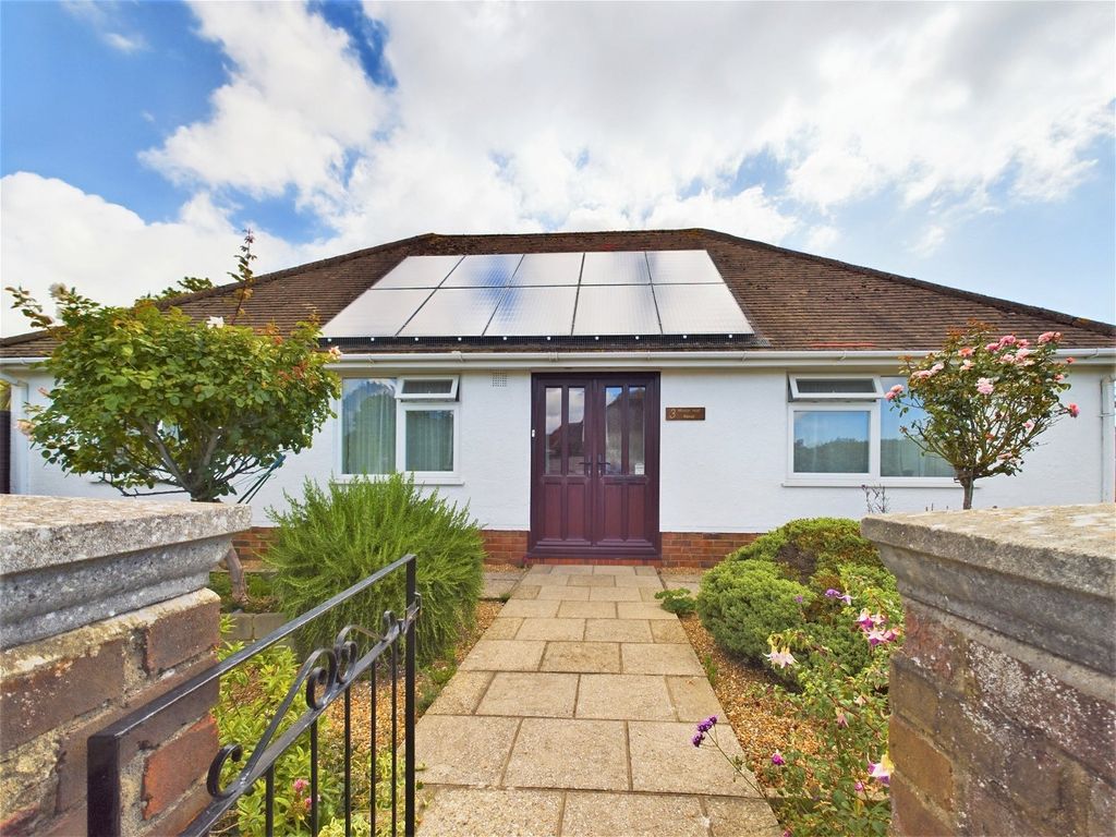 3 bed bungalow for sale in Manor Hall Road, Southwick, Brighton BN42, £