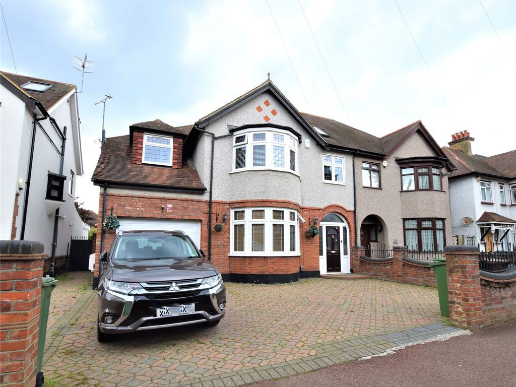 5 bed semidetached house for sale in Ashton Gardens, Chadwell Heath