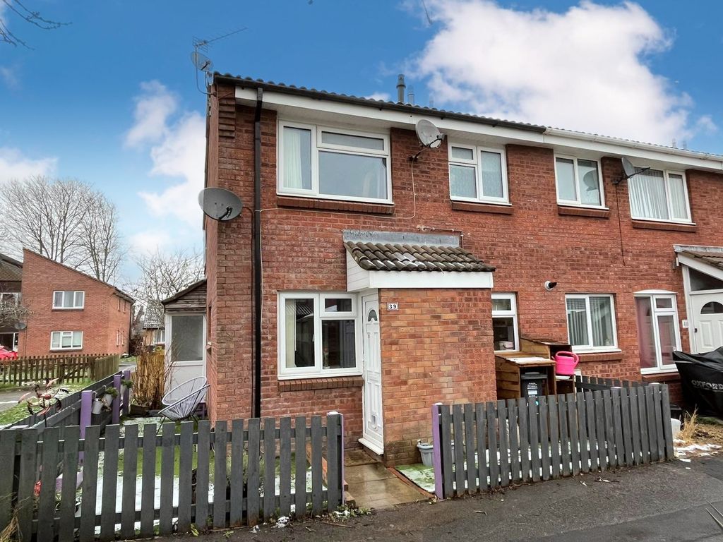 1 bed semidetached house for sale in Corner Croft, Clevedon, North