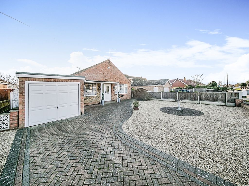 3 bed detached bungalow for sale in St. Johns Road, ClactonOnSea CO16