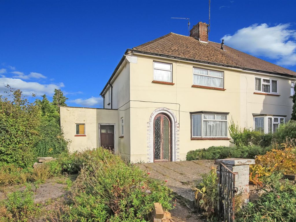 3 bed semidetached house for sale in Edinburgh Road, Wellingborough