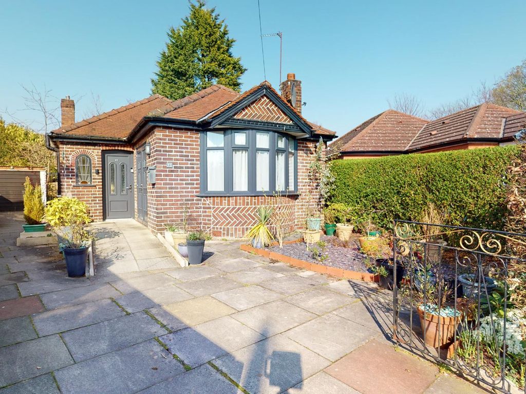 2 bed detached bungalow for sale in Whitegate Park, Flixton, Urmston