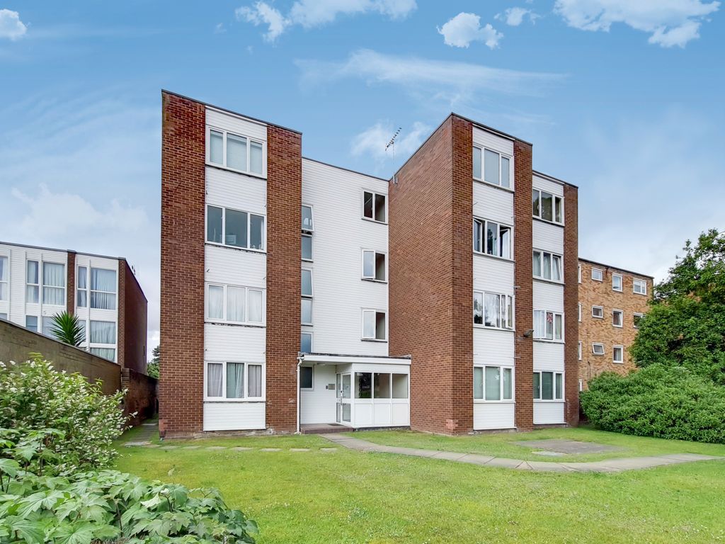 1 bed flat for sale in Riverside Road, Staines TW18 Zoopla