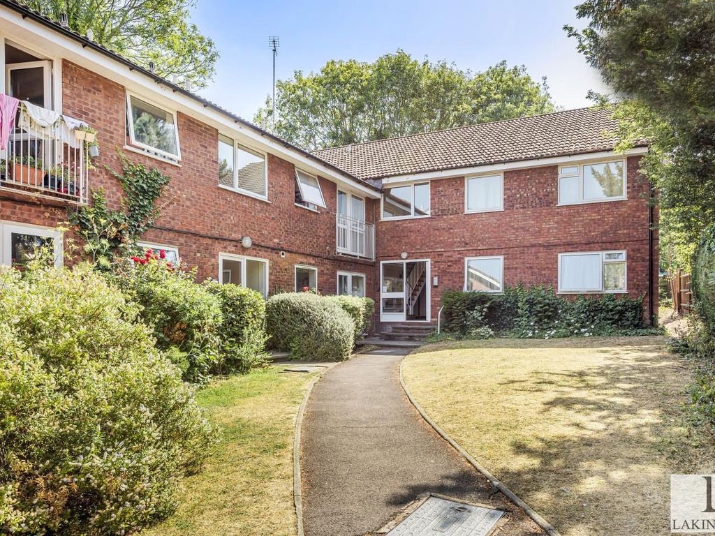 Blackmore Way, Uxbridge UB8  