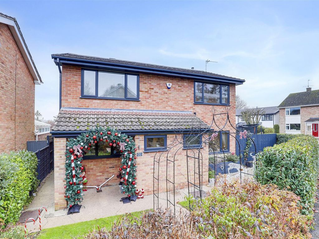 4 bed detached house for sale in Burton Walk, East Leake, Loughborough