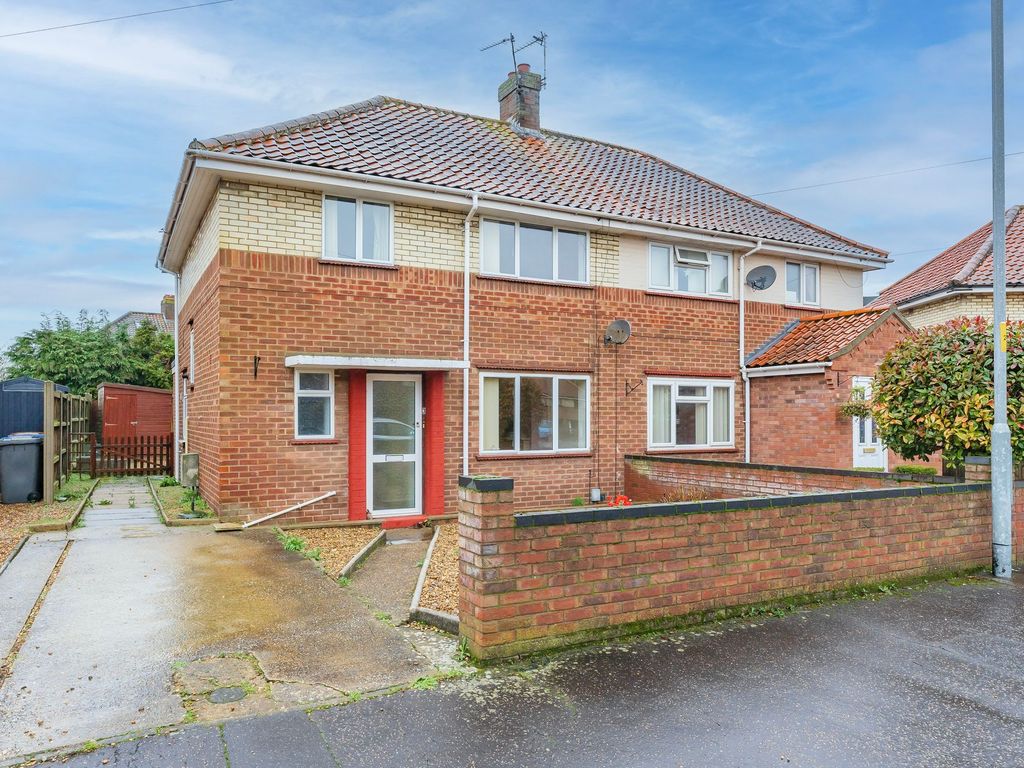 3 bed semidetached house for sale in Waterloo Park Close, Norwich NR3