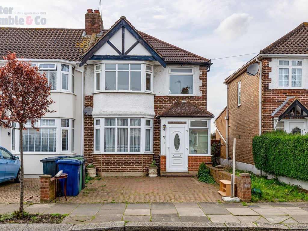 3 bed end terrace house for sale in Rydal Crescent, Perivale, Greenford
