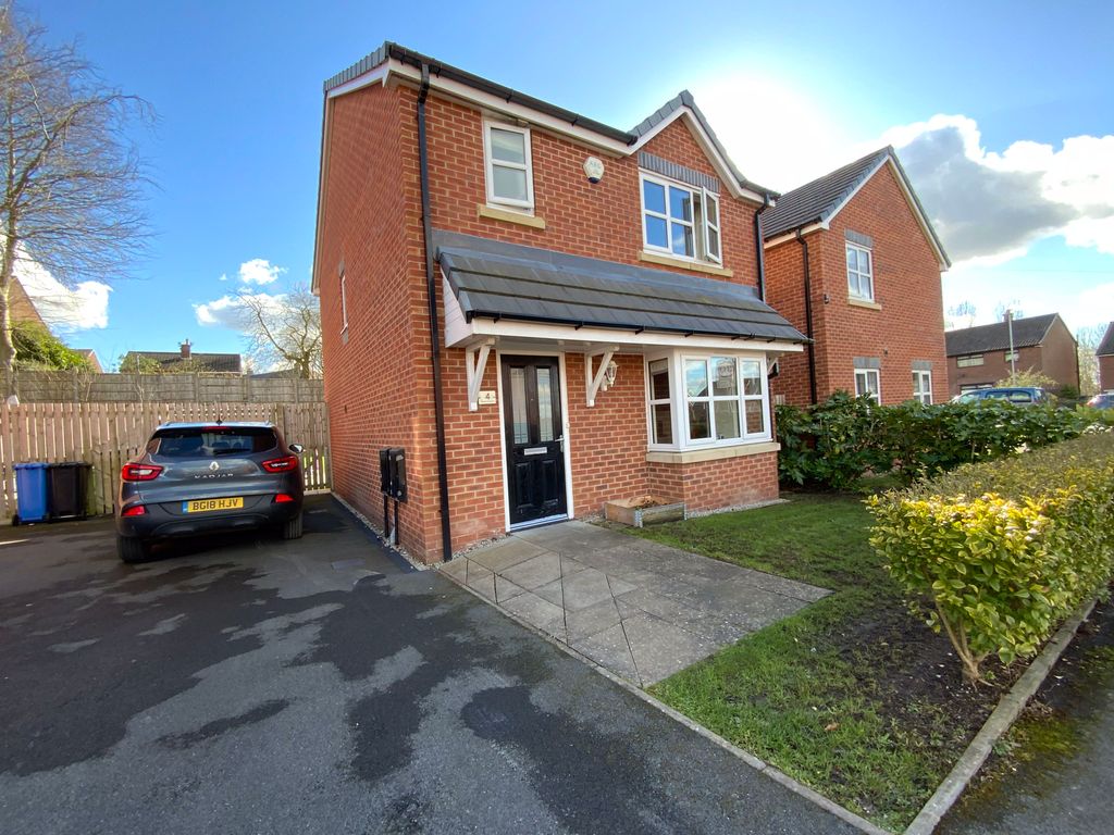 3 bed detached house for sale in Rowan Crescent, Gee Cross, Hyde SK14