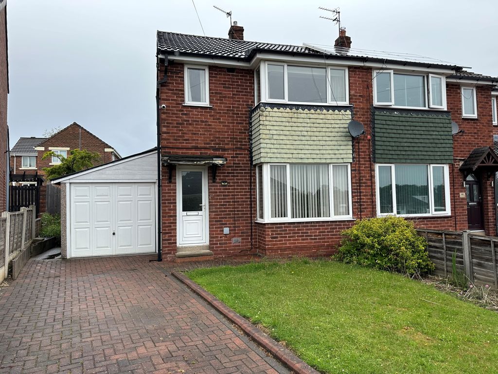 3 bed semidetached house for sale in Altofts Lodge Drive, Normanton
