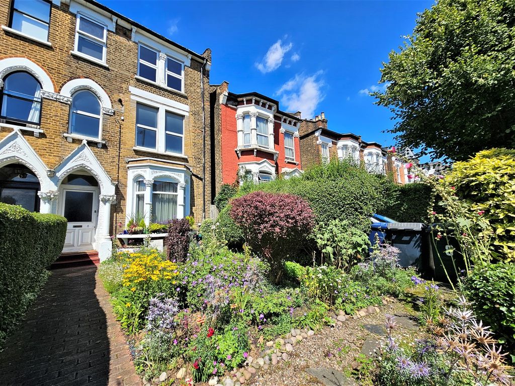 2 bed flat for sale in Fortis Green, East Finchley N2, £450,000 Zoopla