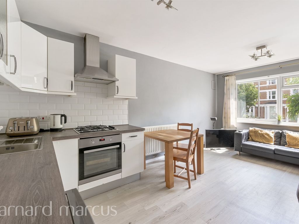 3 bed flat for sale in Wimbledon Park Road, London SW18, £435,000 Zoopla