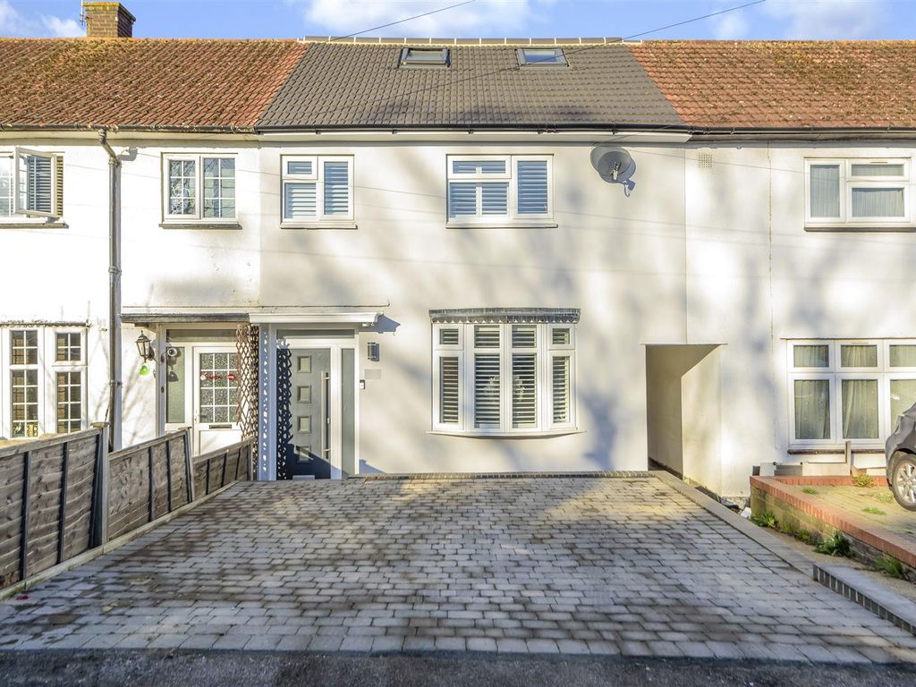 3 bed property for sale in Ellesborough Close, Watford WD19 Zoopla