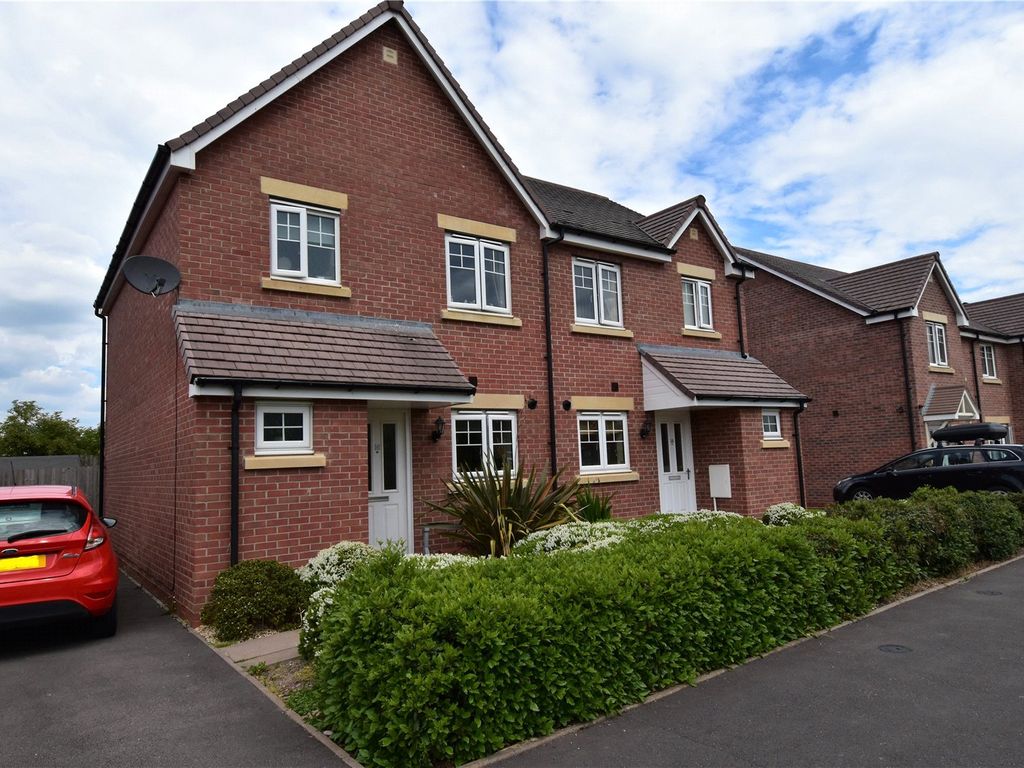 2 bed semidetached house for sale in Pigeon House Close, Wychbold