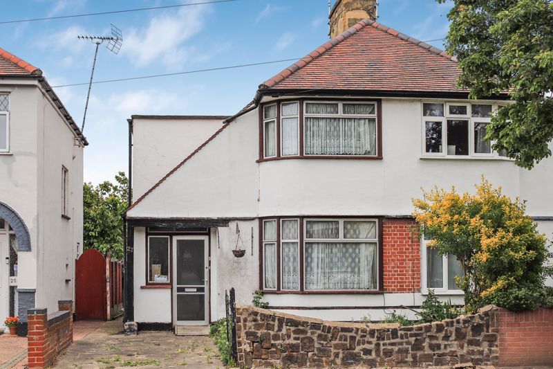 2 bed semidetached house for sale in St. Lukes Road, SouthendOnSea