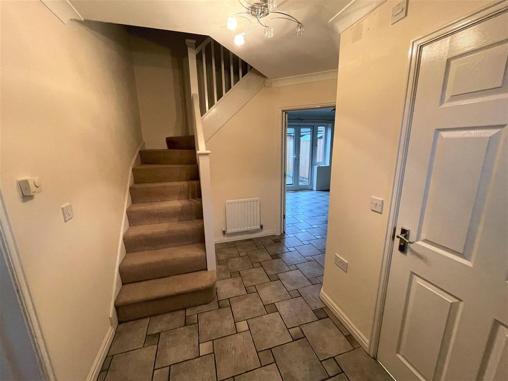 4 bed property to rent in Thistle Way, Red Lodge, Bury St. Edmunds IP28