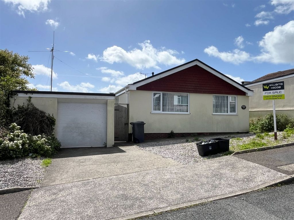 3 bed bungalow for sale in Dolphin Court Road, Preston, Paignton TQ3, £