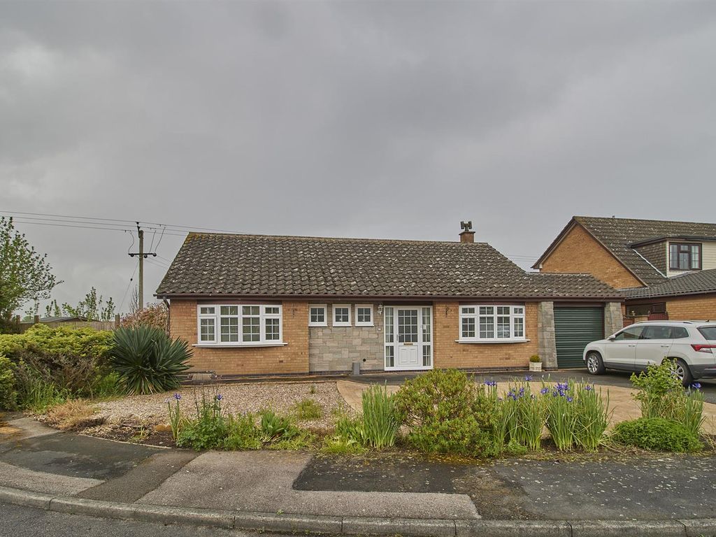 2 bed detached bungalow for sale in Howe Close, Stoney Stanton