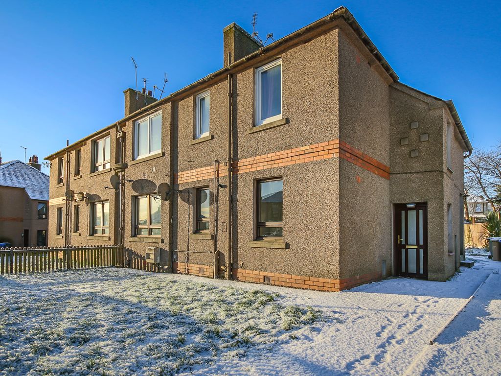 3 bed property to rent in Cardross Crescent, Broxburn, West Lothian