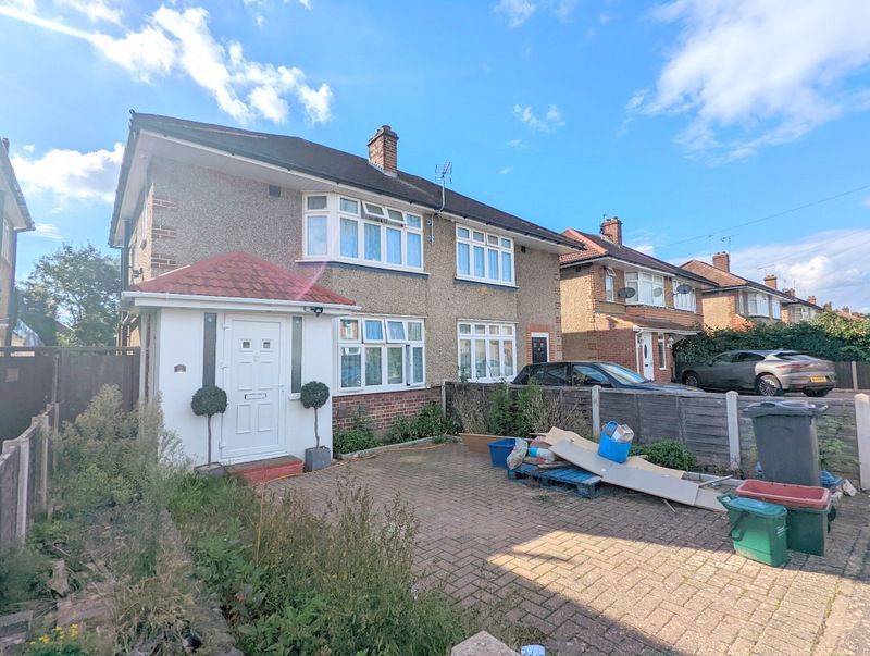 3 bed semidetached house to rent in West Road, Bedfont, Feltham TW14