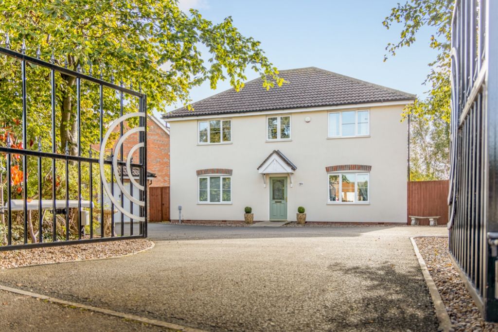 4 bed detached house for sale in Monarchs Road, Sutterton, Boston