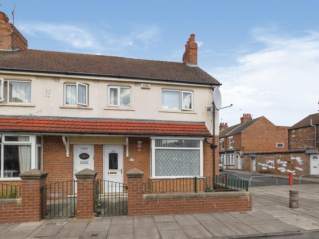 3 bed end terrace house for sale in Crescent Road, Middlesbrough TS1, £90,000 Zoopla