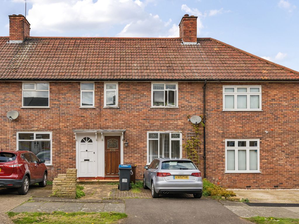 2 bed terraced house for sale in Blanchland Road, Morden SM4, £475,000